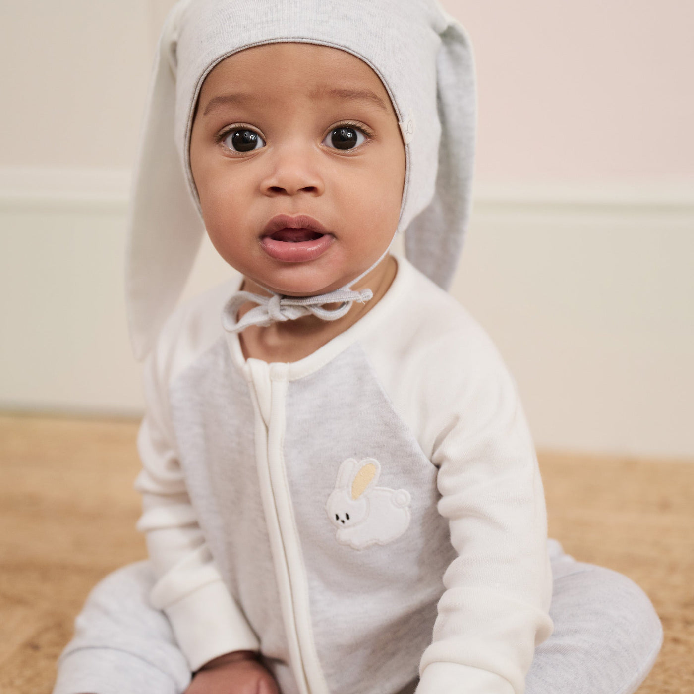 flatlay_roundel_signature_fabric