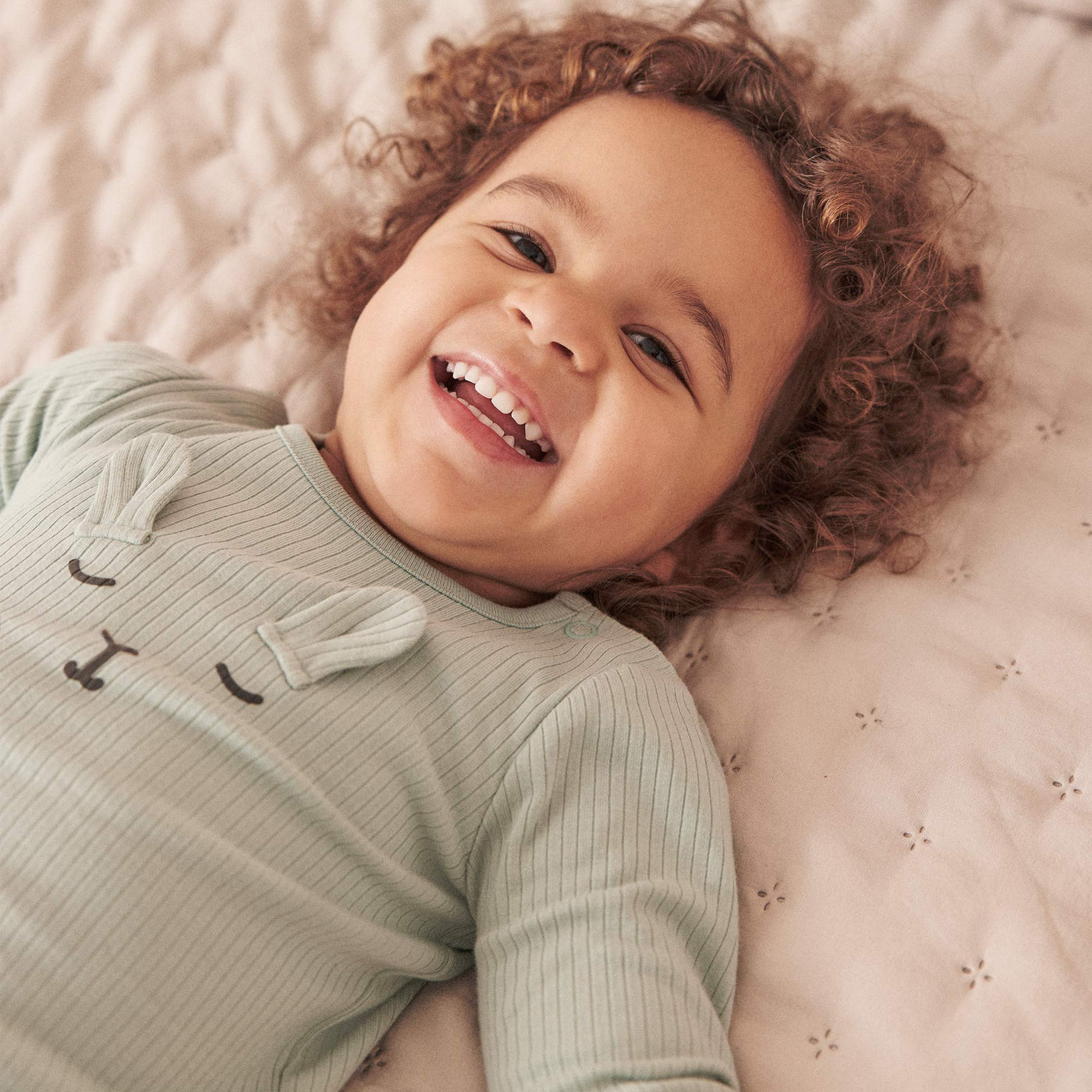 flatlay_roundel_cotton_bamboo