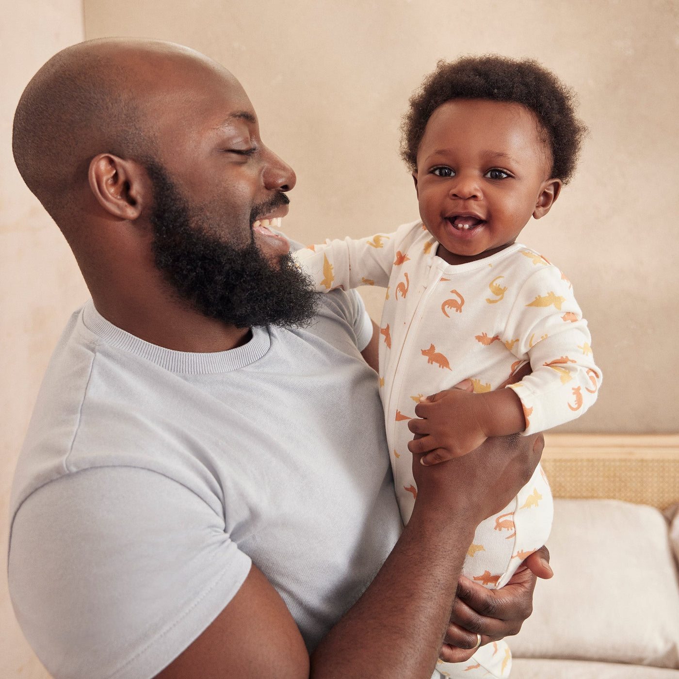 flatlay_roundel_signature_fabric