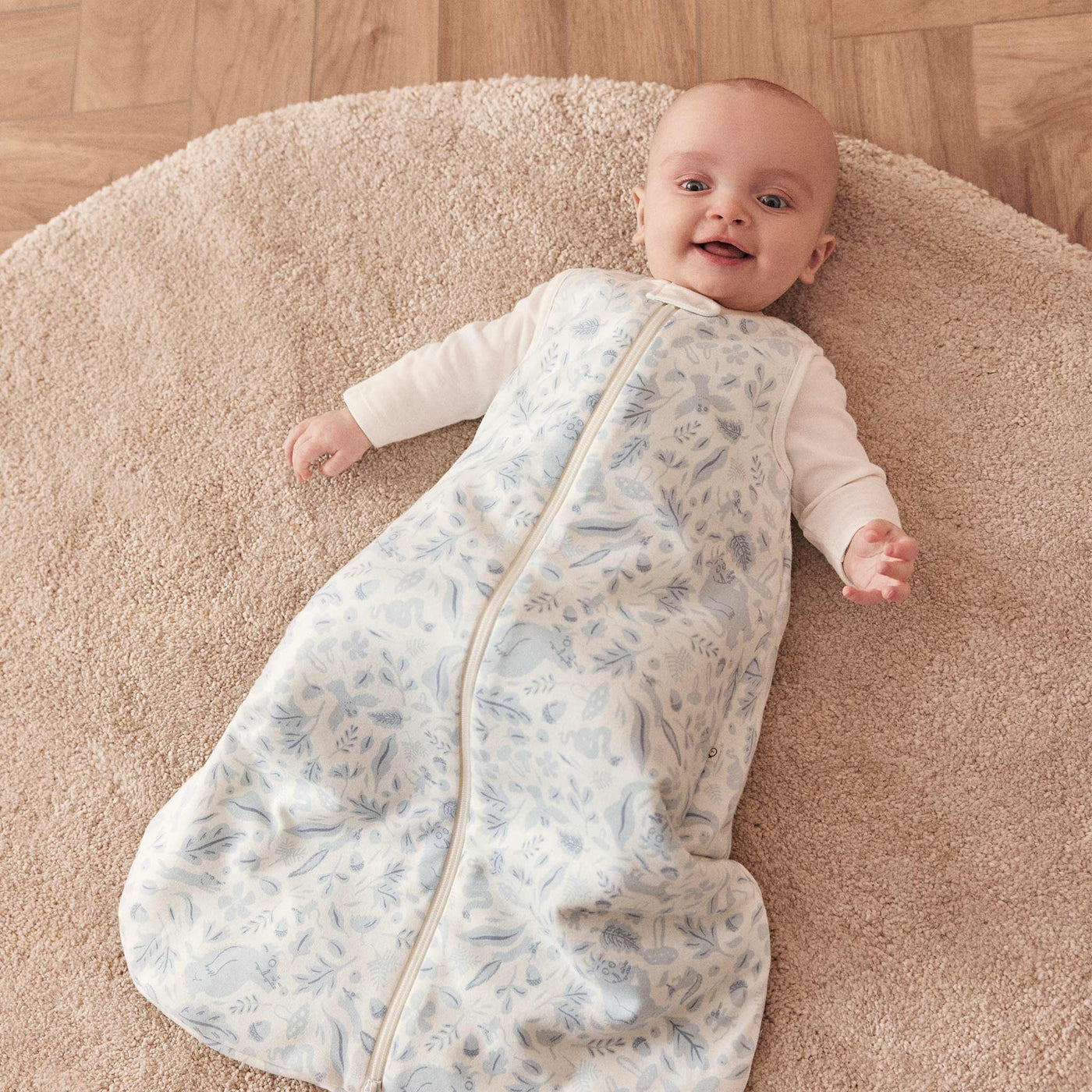 flatlay_roundel_signature_fabric