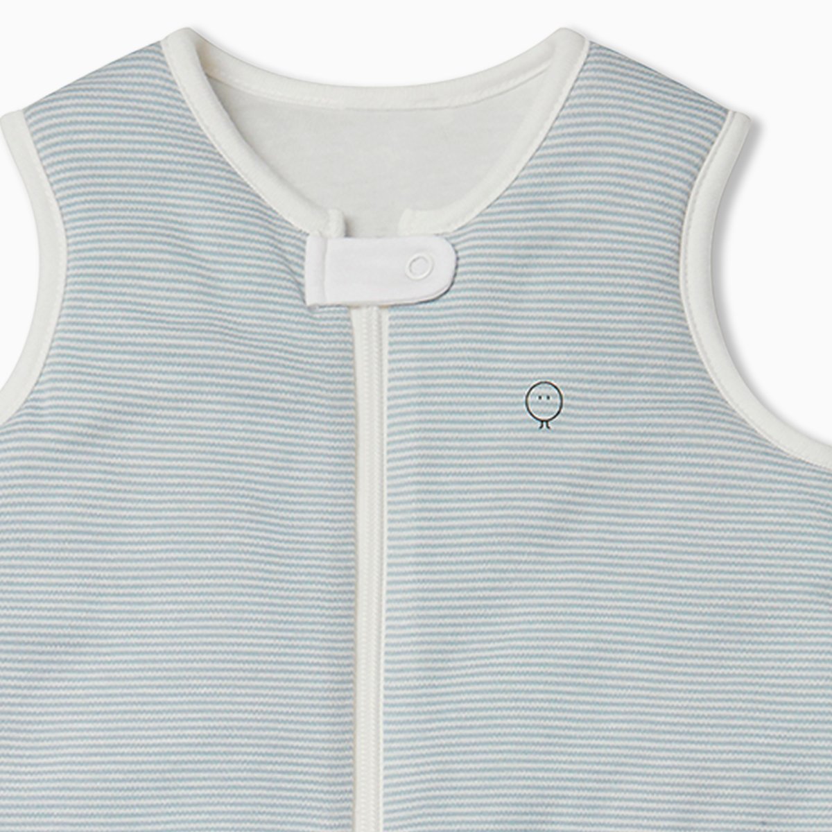 flatlay_roundel_signature_fabric