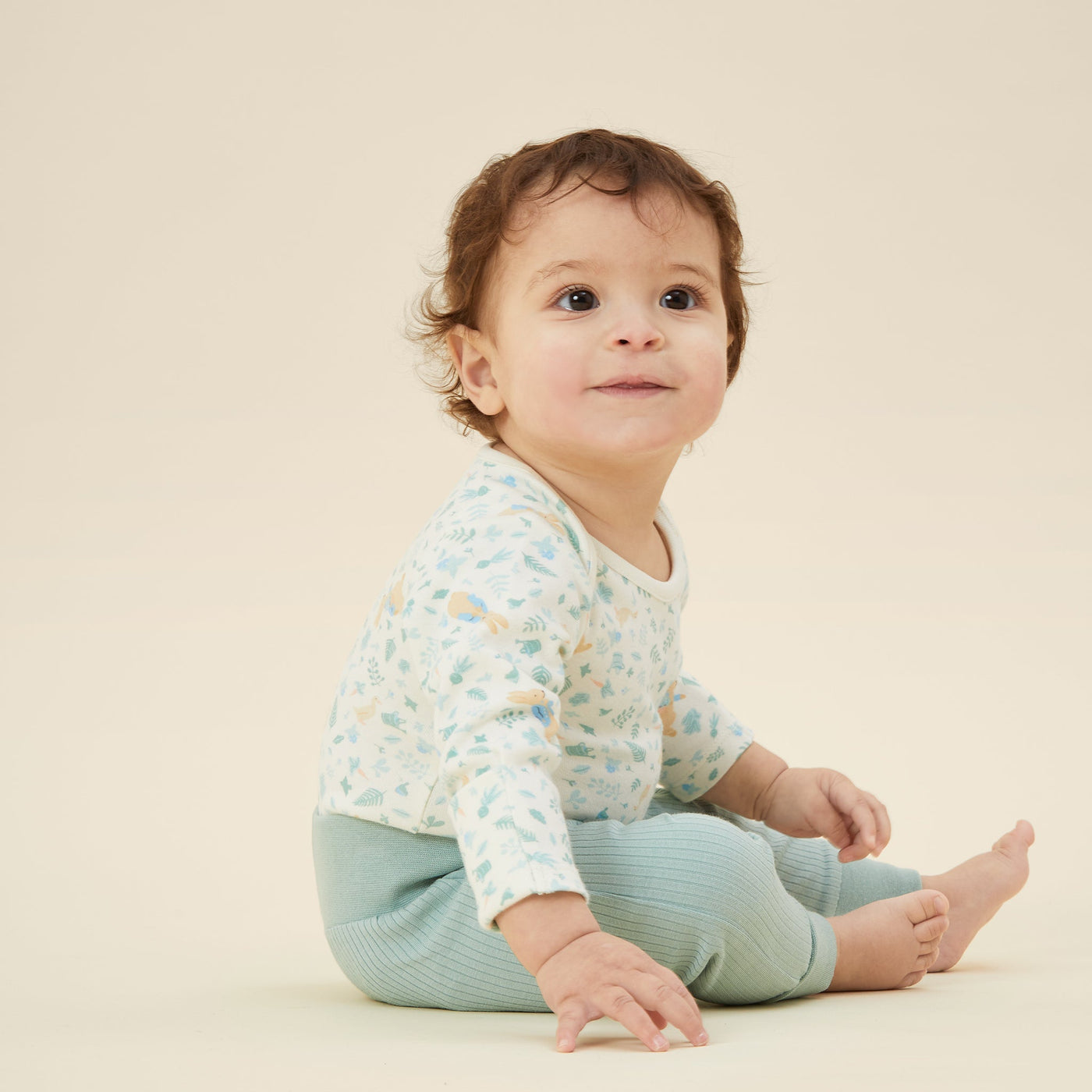 flatlay_roundel_signature_fabric