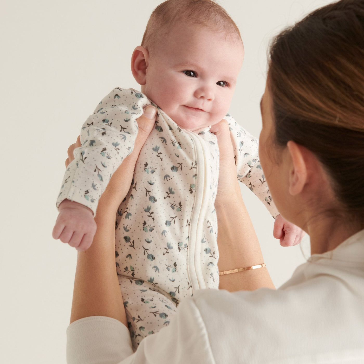 flatlay_roundel_2way_zip