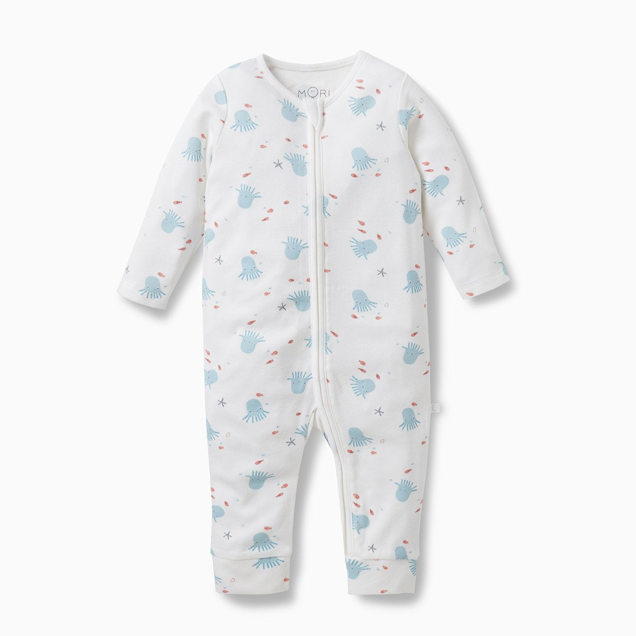 flatlay_roundel_signature_fabric         