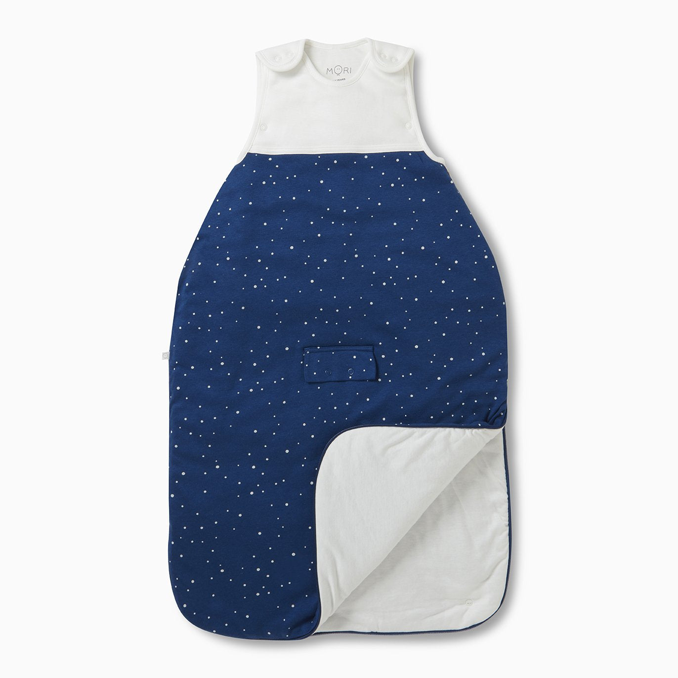 flatlay_roundel_signature_fabric           