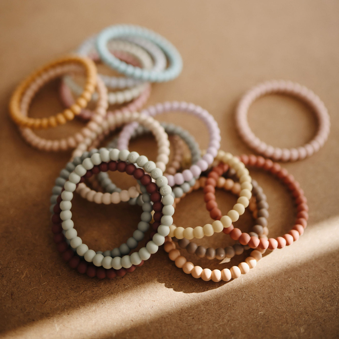 flatlay_roundel_friends